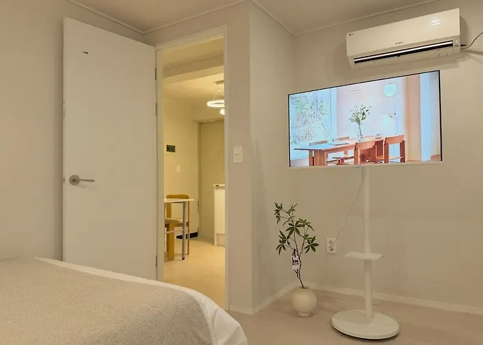 New Open!! Hong Dae Cozy 2 House Seoul